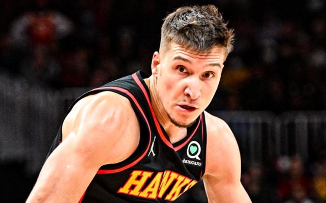 马斯切拉诺：阿连德因发烧没参加训练；温哥华队有很多好球员（马斯切拉诺：阿连德发烧缺席训练，温哥华阵中好手众多）