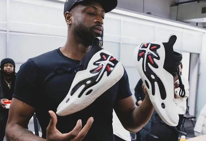 39岁前皇马队长不服老！自由身渴望加盟豪门，愿再次出战世界杯（39岁前皇马队长不言退！自由身盼投豪门，愿再征战世界杯）