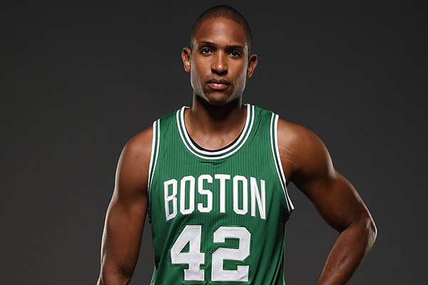 造访迈阿密国际，特雷泽盖晒与梅西合影：毋庸置疑的第一人（探访迈阿密国际，特雷泽盖晒与梅西合影：当之无愧的第一人）