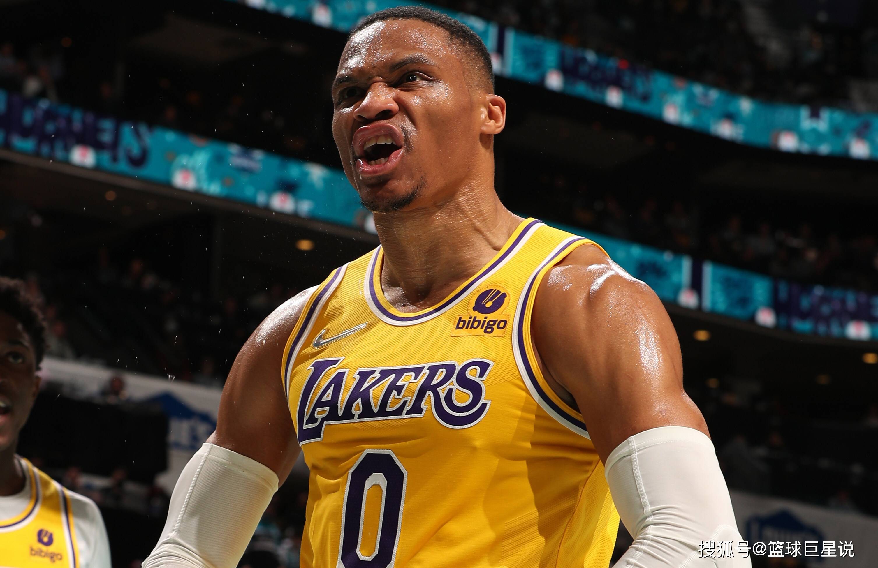 齐沃：2010年我曾与死神共饮一杯咖啡，那天后我不再考虑自我（齐沃：2010年与死神对坐喝咖啡，此后我学会放下自我）