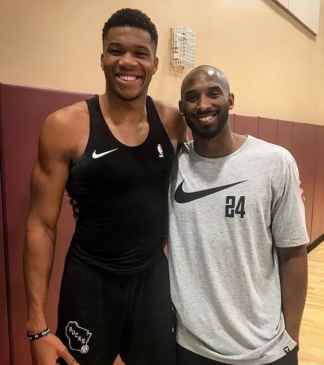 意媒：国米中卫帕拉西奥斯想要重返前东家里瓦达维亚独立（意媒：国米中卫帕拉西奥斯有意回归旧主里瓦达维亚独立）