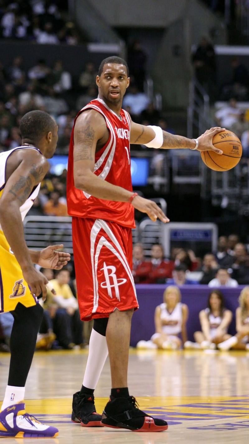 森林狼vs快船前瞻：爱德华兹状态火热，快船背靠背难逃2连败（森林狼迎战快船前瞻：爱德华兹状态正佳，背靠背快船恐遭两连败）