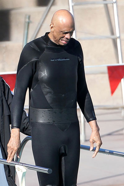 美记：湖人现在拥有最强的二人组，詹姆斯是时候离开了（美媒：湖人坐拥最强双星，詹姆斯是时候离队了）