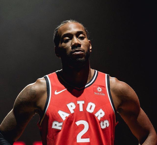 邮报：布拉德利有望出战利兹联，弗林蓬将在本月中旬复出（邮报：布拉德利或出战利兹联，弗林蓬预计本月中旬回归）