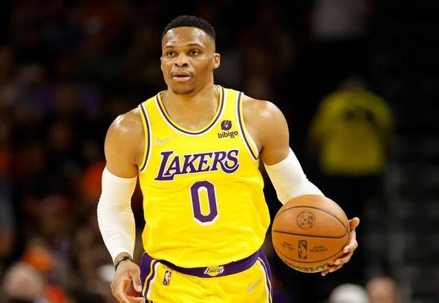 斯维拉尔：这是我人生中最美好的一年；我会永远感激德罗西（斯维拉尔：职业生涯最美一年，德罗西之恩永记心间）