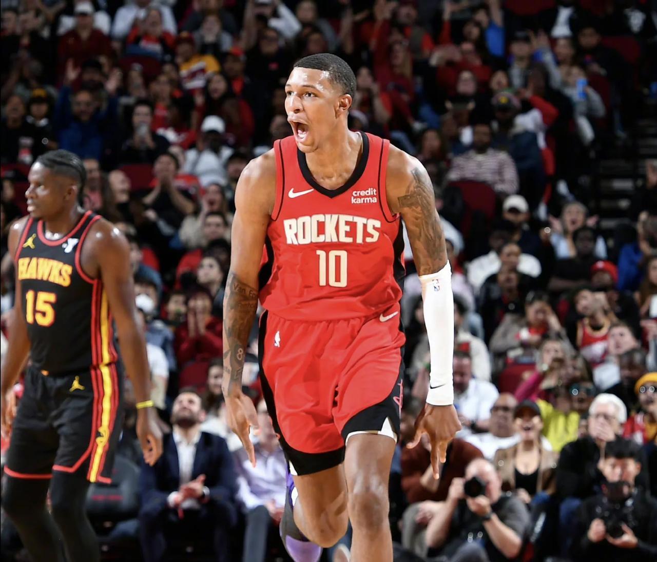 本赛季俱乐部双人组进球榜：凯恩+迪亚斯37球高居第一（本赛季俱乐部双人进球榜：凯恩与迪亚斯合计37球登顶）